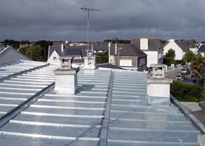 Couverture zinguerie couvreur Chantilly Lamorlaye La Chapelle en Serval Senlis Creil Gouvieux